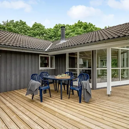 Cozy Home In Vemb With Sauna *