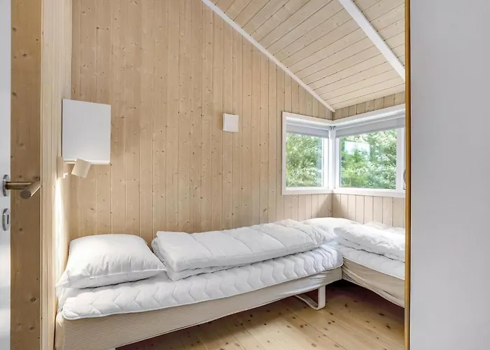 Feriehus With Fireplace 07